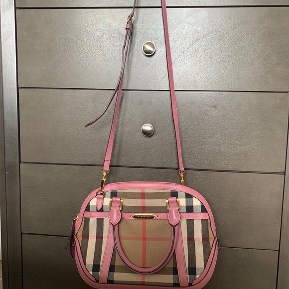 Burberry - Picture 12 of 15